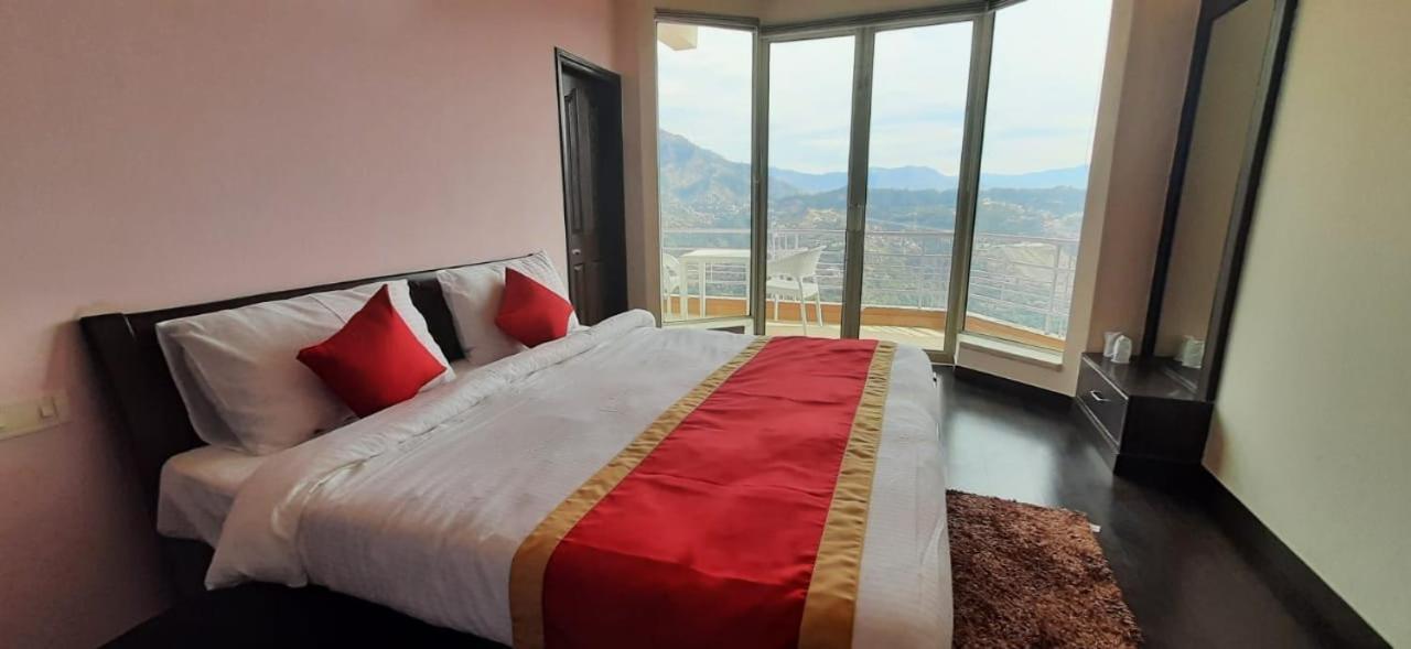 Amravati Resort Solan Exteriér fotografie